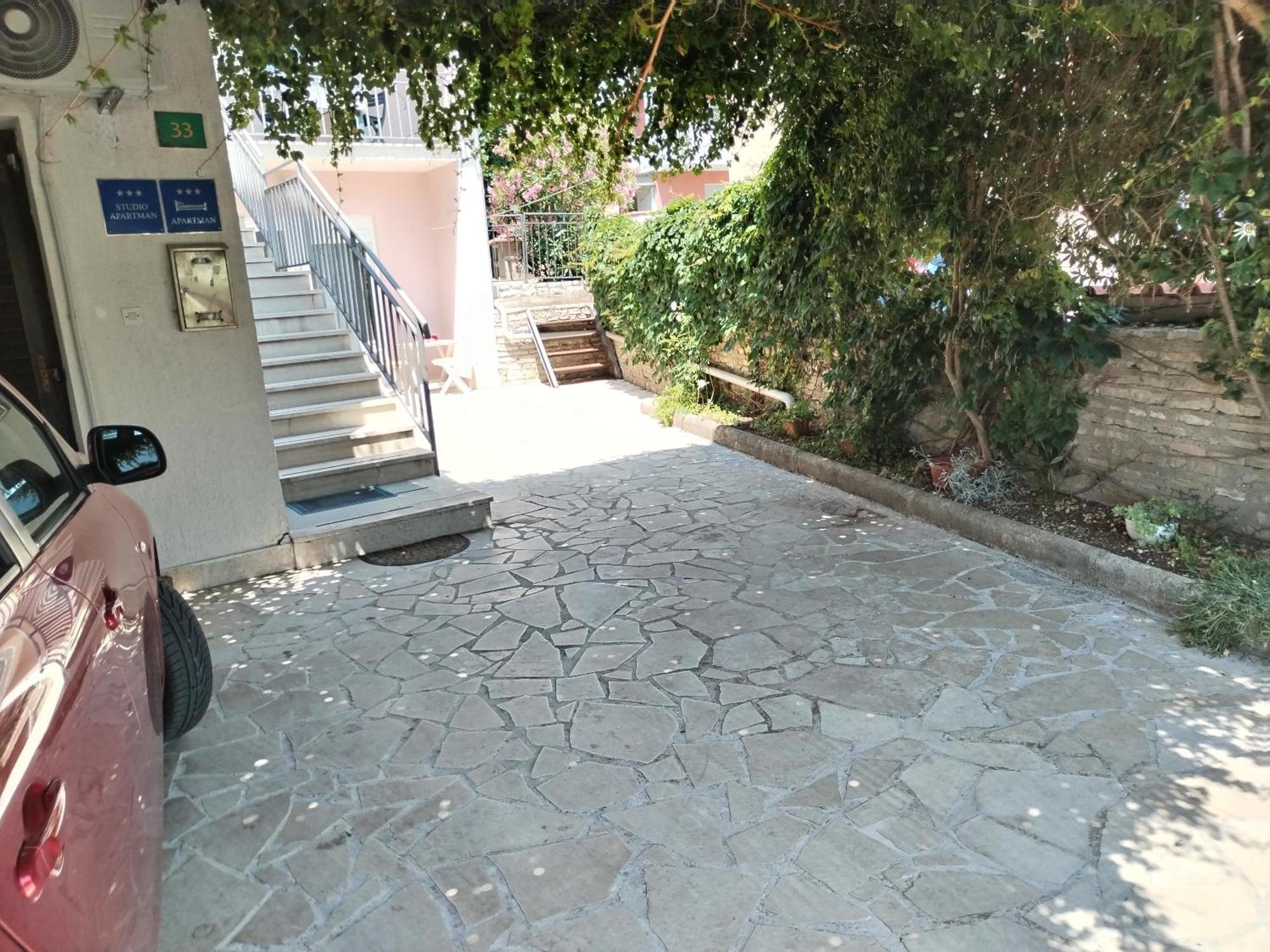 Apartments Mirijana Pula Exterior photo