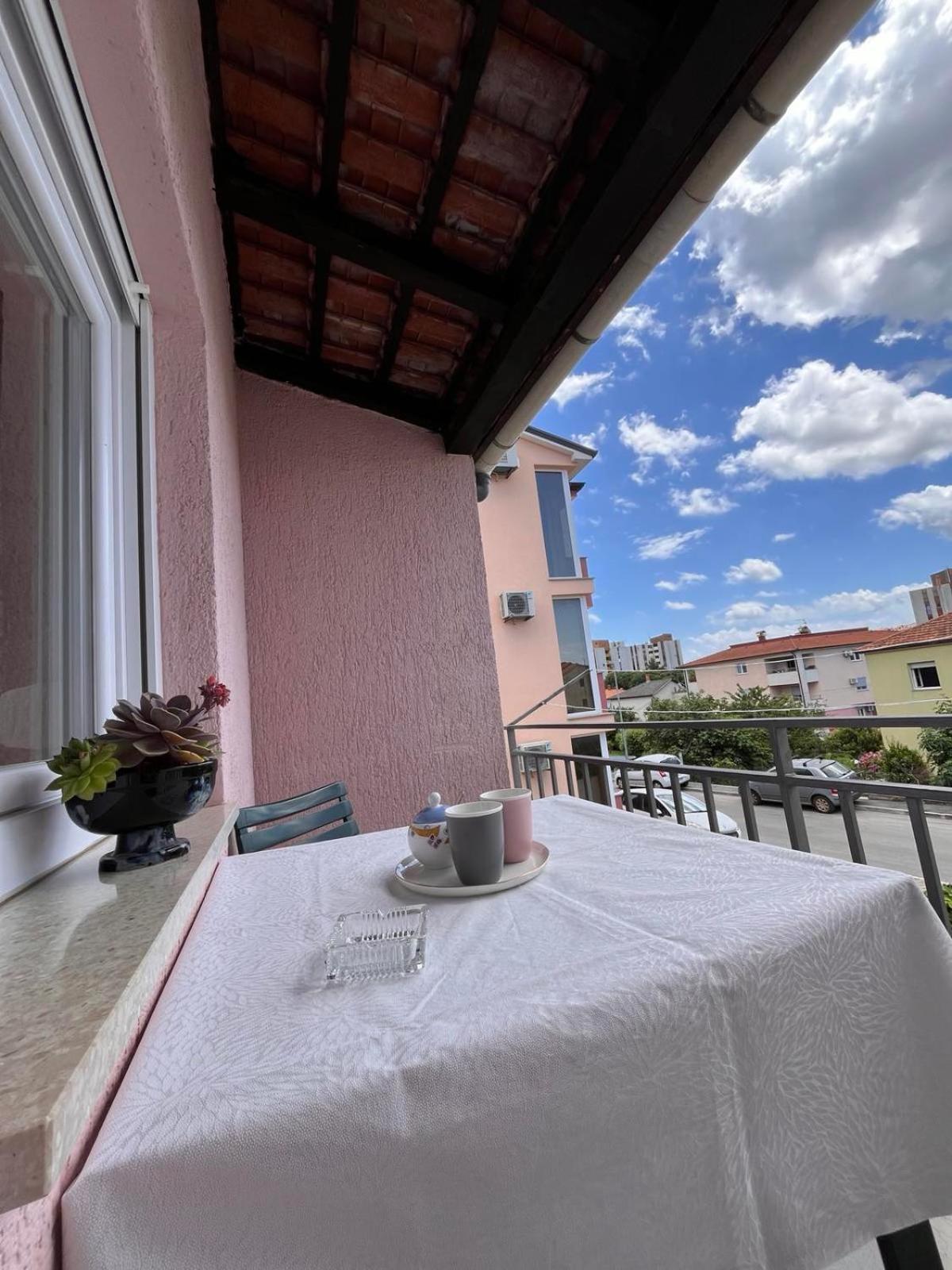 Apartments Mirijana Pula Exterior photo