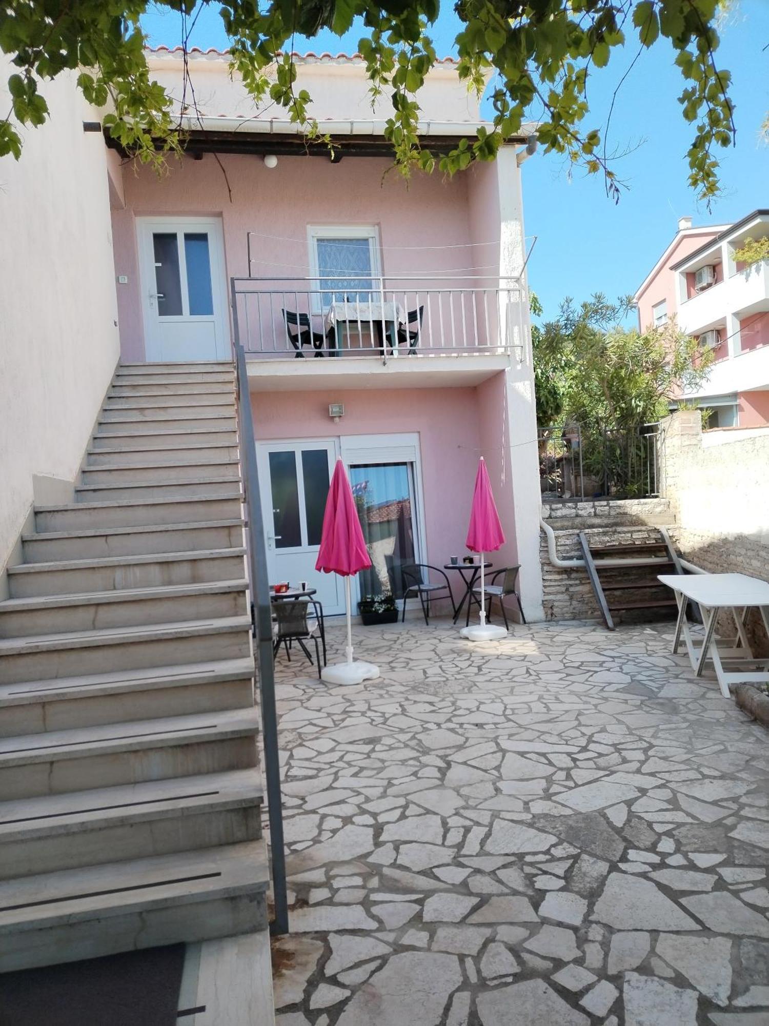 Apartments Mirijana Pula Exterior photo