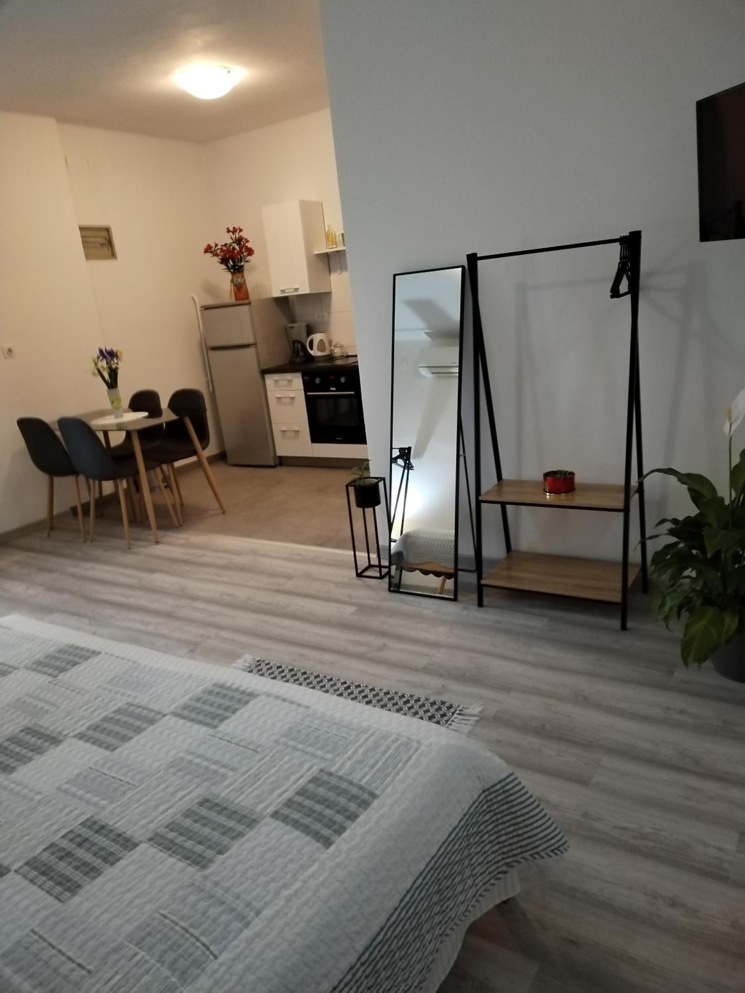 Apartments Mirijana Pula Room photo